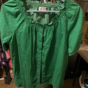 D&Co Green Polka Dot Top Size Medium